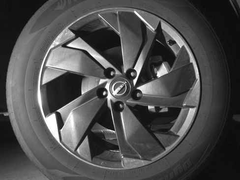 Used 2025 Nissan Rogue SV image 10