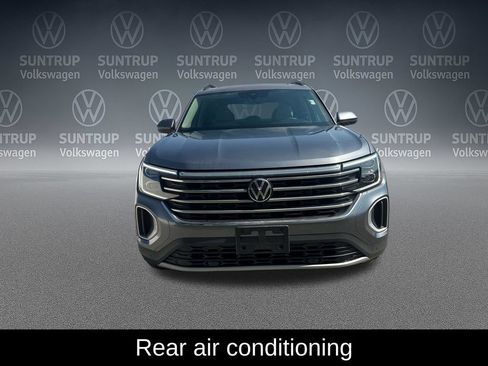 Used 2024 Volkswagen Atlas SE w/ Panoramic Sunroof Package FWD image 8
