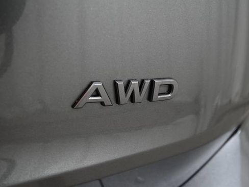 Used 2025 Nissan Rogue SV AWD/4WD image 12