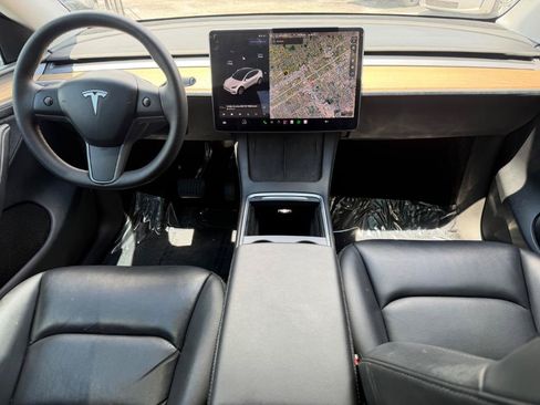Used 2021 Tesla Model Y 2WD image 15