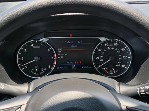 Used 2025 Nissan Altima 2.5 SV FWD image 15