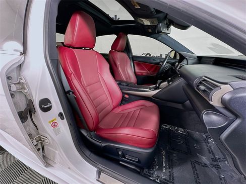 Used 2019 Lexus IS 350 image 35