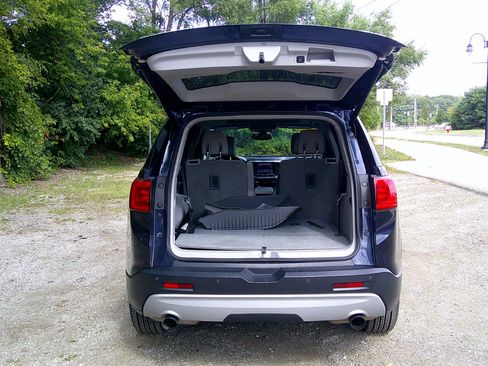 Used 2017 GMC Acadia SLT image 11
