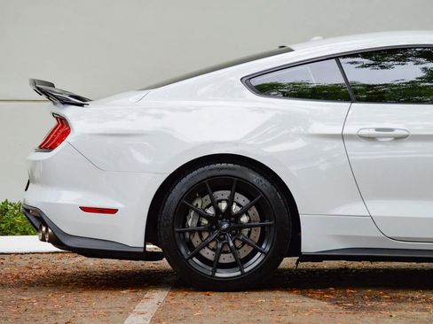Used 2018 Ford Mustang Shelby GT350 w/ Convenience Package RWD image 19