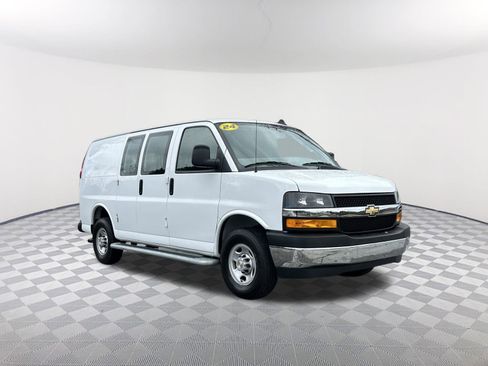 Used 2024 Chevrolet Express 2500 w/ Driver Convenience Package image 4