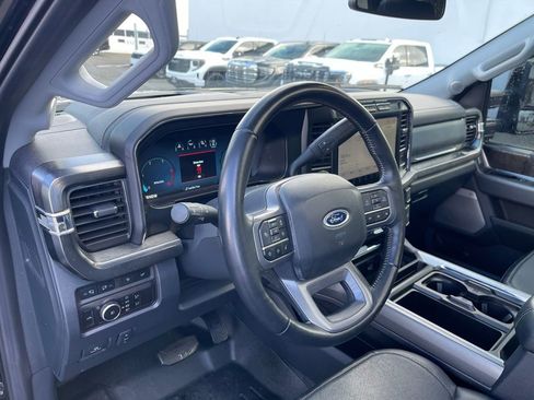 Used 2023 Ford F250 Lariat w/ Lariat Ultimate Package image 5