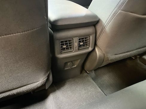 Used 2023 Toyota RAV4 LE AWD/4WD image 24