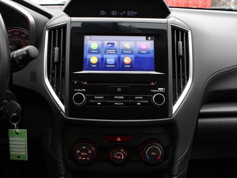 Used 2019 Subaru Crosstrek 2.0i Premium image 13