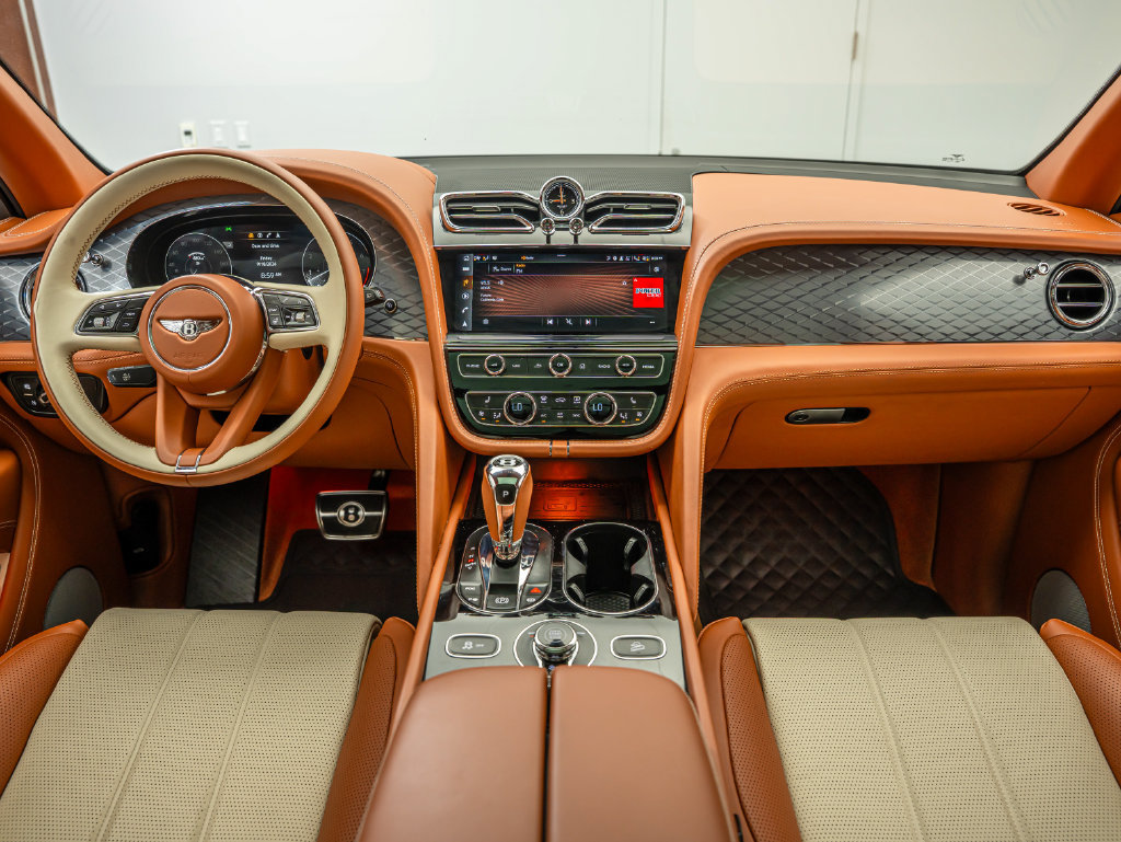Used 2022 Bentley Bentayga AWD/4WD image 42