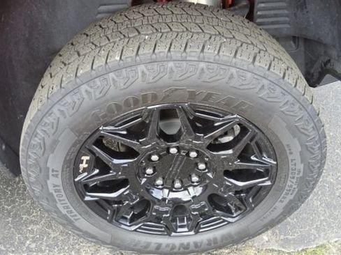 Used 2025 GMC Hummer EV 2X AWD/4WD image 8