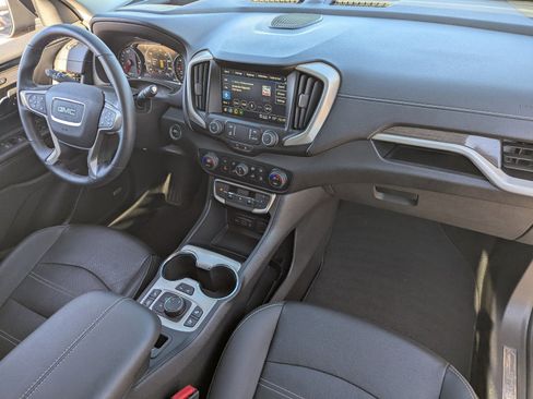 Used 2024 GMC Terrain Denali w/ Black Diamond Edition image 13