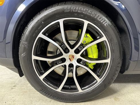 New 2026 Porsche Cayenne S image 13