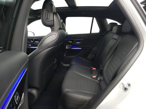 Used 2025 Mercedes-Benz GLC 350e 4MATIC w/ AMG Line image 27