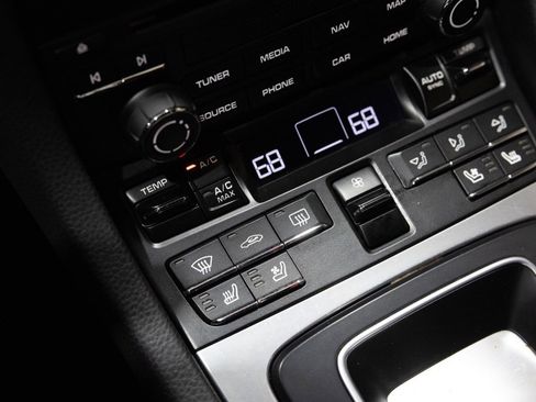 Used 2019 Porsche 718 Cayman S image 41