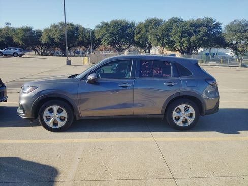 Used 2023 Honda HR-V LX image 2