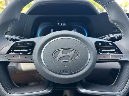 Certified 2025 Hyundai Elantra Sport FWD image 25