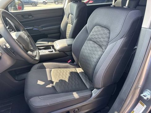 Used 2026 Nissan Pathfinder SV AWD/4WD image 28