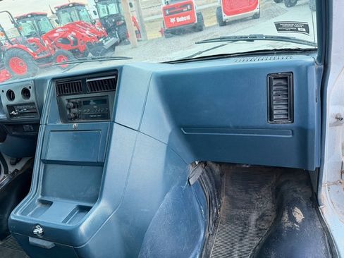Used 1995 Chevrolet G30 Extended Sportvan image 26