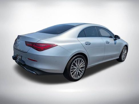 Used 2025 Mercedes-Benz CLA 250 image 4