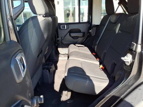 Used 2021 Jeep Wrangler Unlimited Sport image 25