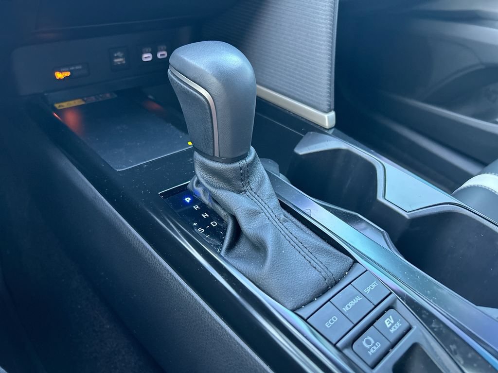 Certified 2025 Toyota Camry SE FWD image 27