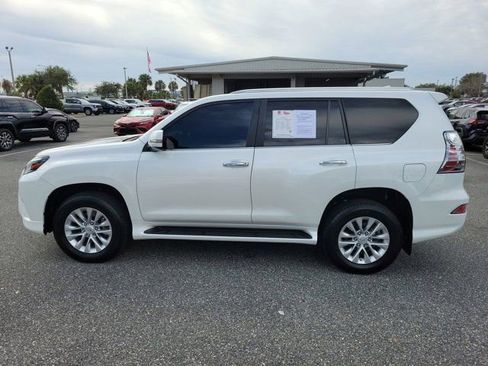 Used 2022 Lexus GX 460 Premium w/ Premium Package image 13