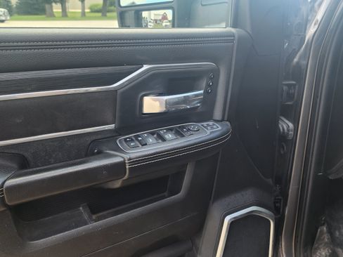 Used 2023 RAM 2500 Laramie AWD/4WD image 10