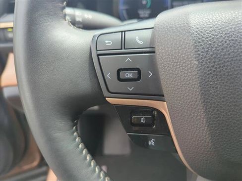 Certified 2025 Toyota Crown Signia AWD/4WD image 14