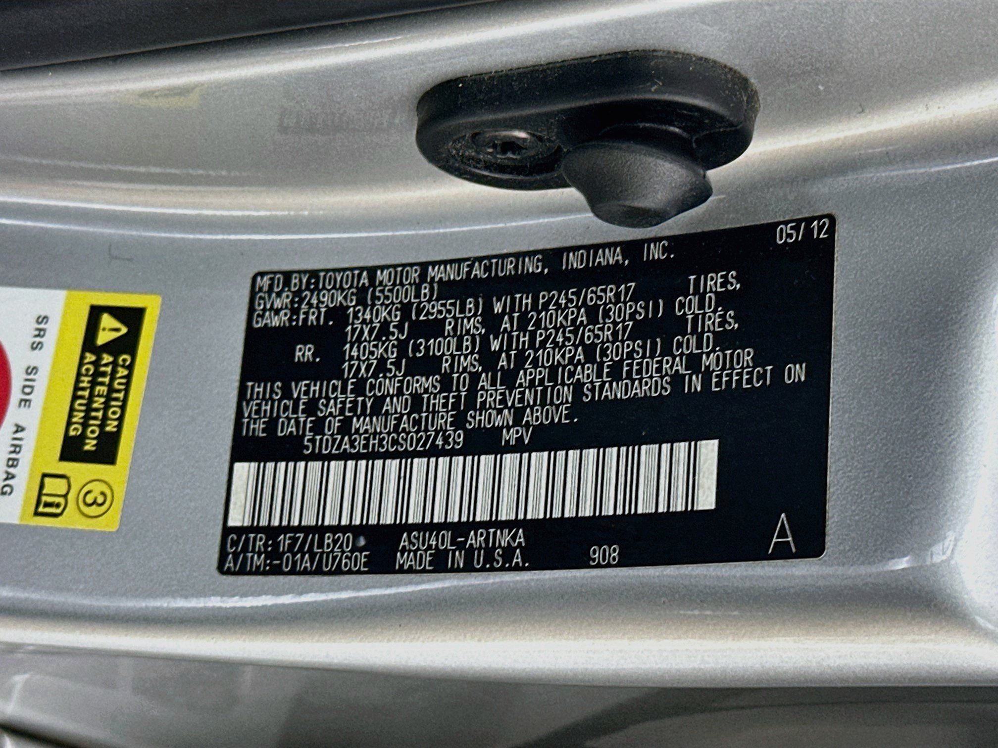 Used 2012 Toyota Highlander SE w/ Tow Pkg FWD image 12
