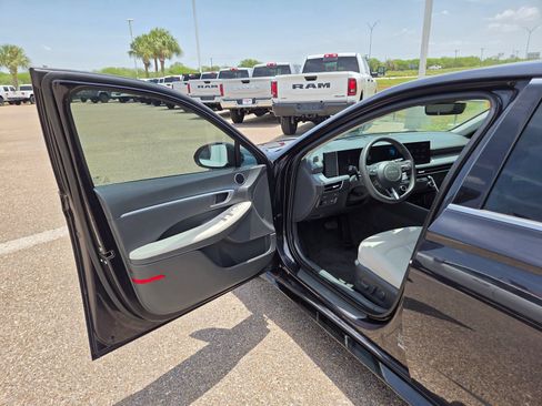 Used 2024 Hyundai Sonata SEL FWD image 11