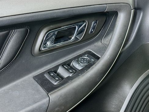Used 2015 Ford Taurus SEL w/ Equipment Group 201A FWD image 15