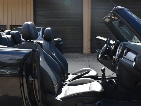 Used 2012 MINI Cooper Convertible image 38