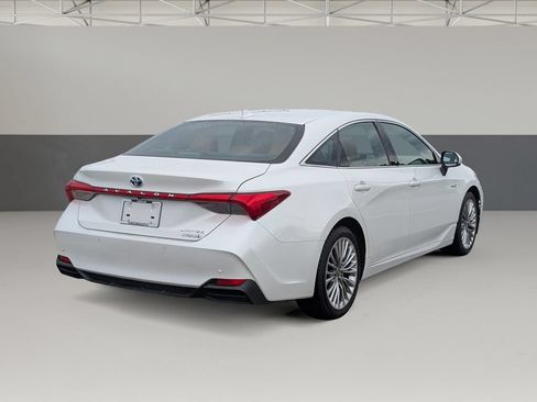 Used 2021 Toyota Avalon Limited w/ Advanced Safety Package FWD image 11