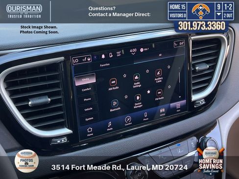 Used 2024 Chrysler Pacifica Touring-L FWD image 14
