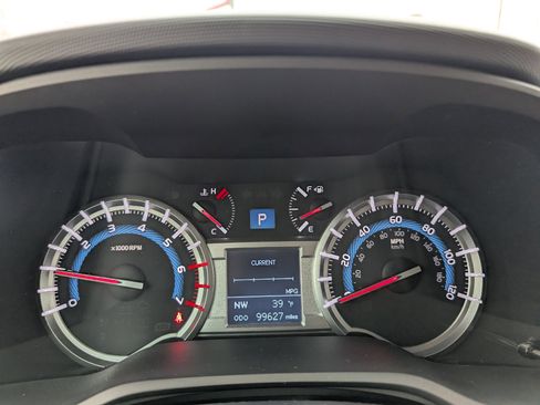 Used 2015 Toyota 4Runner Limited image 14