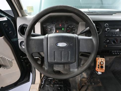 Used 2010 Ford F550 4x4 Regular Cab Super Duty image 21