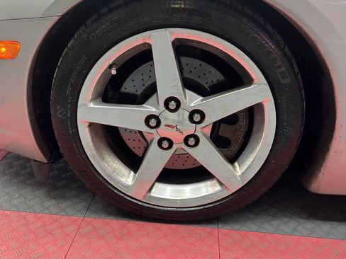 Used 2005 Chevrolet Corvette Convertible w/ Preferred Equipment Group RWD image 43