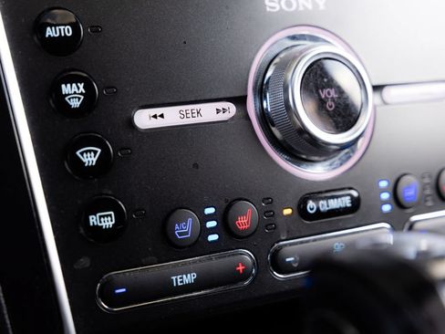 Used 2018 Ford Explorer Limited AWD/4WD image 24