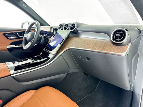 Used 2025 Mercedes-Benz GLC 350e 4MATIC image 13