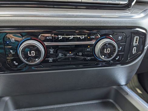 Used 2024 Chevrolet Silverado 2500 High Country w/ High Country Premium Package image 40