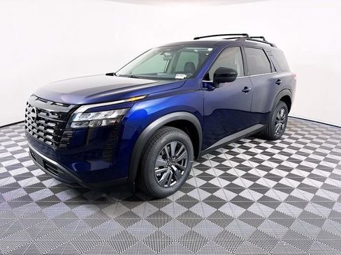 New 2026 Nissan Pathfinder SV image 3