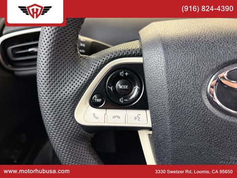 Used 2016 Toyota Prius Three image 23
