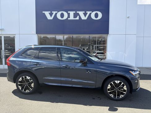 New 2026 Volvo XC60 T8 Plus w/ Protection Package Premier AWD/4WD image 5