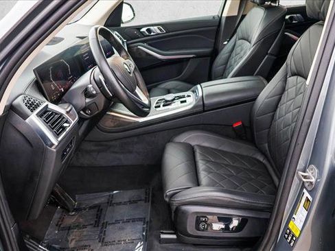 Used 2024 BMW X7 xDrive40i image 12