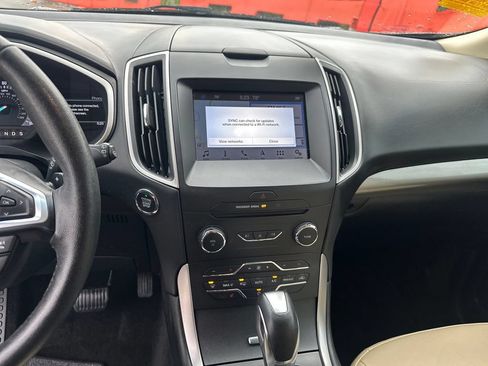 Used 2018 Ford Edge SEL w/ Equipment Group 201A FWD image 22