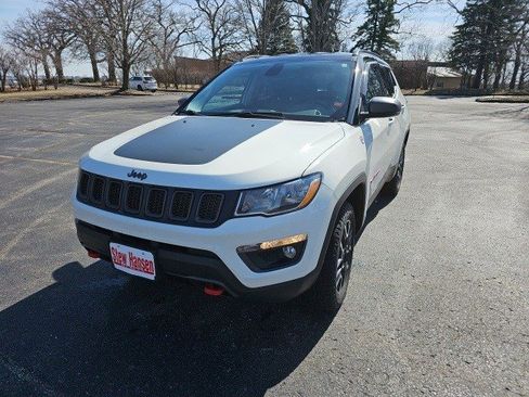 Used 2020 Jeep Compass Trailhawk image 1