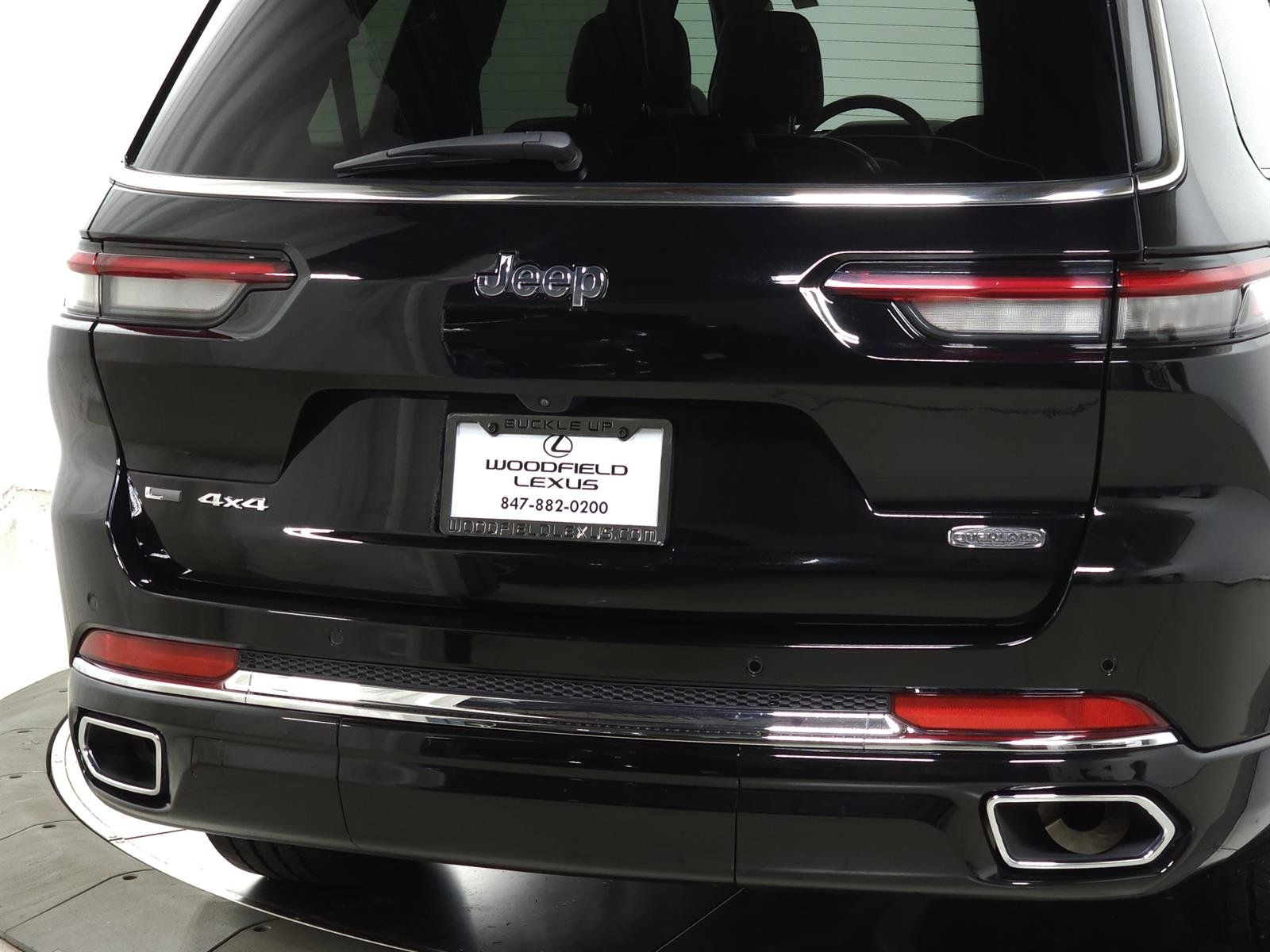 Used 2021 Jeep Grand Cherokee L Overland w/ Luxury Tech Group IV AWD/4WD image 9