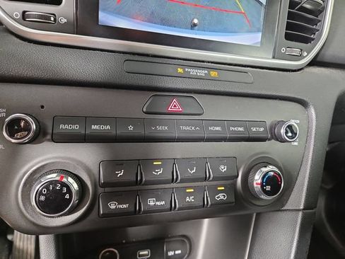 Used 2020 Kia Sportage LX FWD image 20