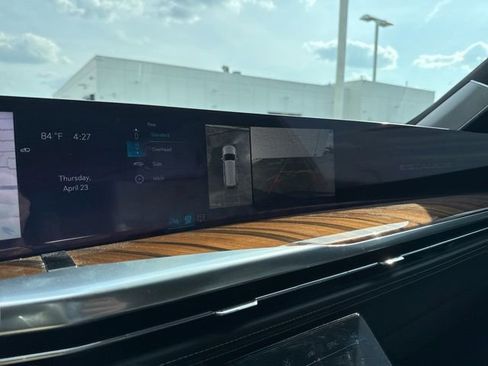 Used 2026 Cadillac Escalade Platinum Sport w/ LPO, ONYX Package AWD/4WD image 21