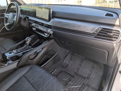 Used 2024 Kia Telluride SX X-Line image 24